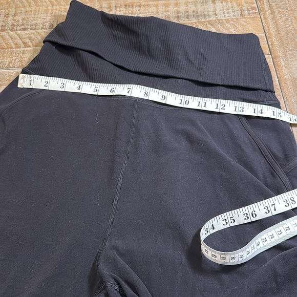 Lululemon fold over joggers - Picture 8 of 14